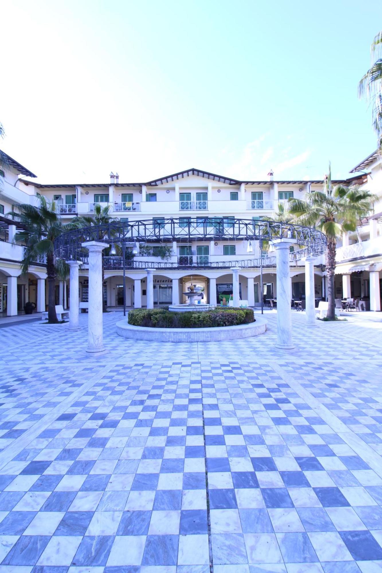 Cytrus Apartament Villa Marina di Massa Exterior foto