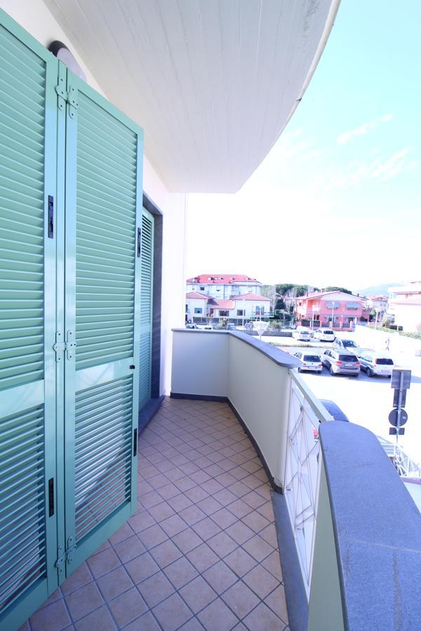 Cytrus Apartament Villa Marina di Massa Exterior foto